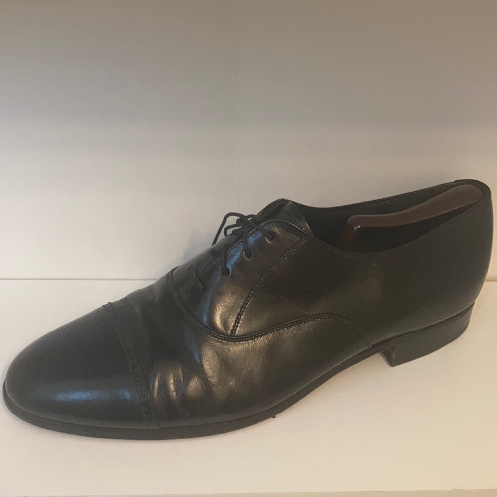 Men’s black dress shoes. Bostonian size 12. Vintage